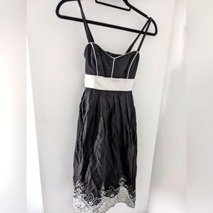 Elegant Embroidery Black and White Midi Dress